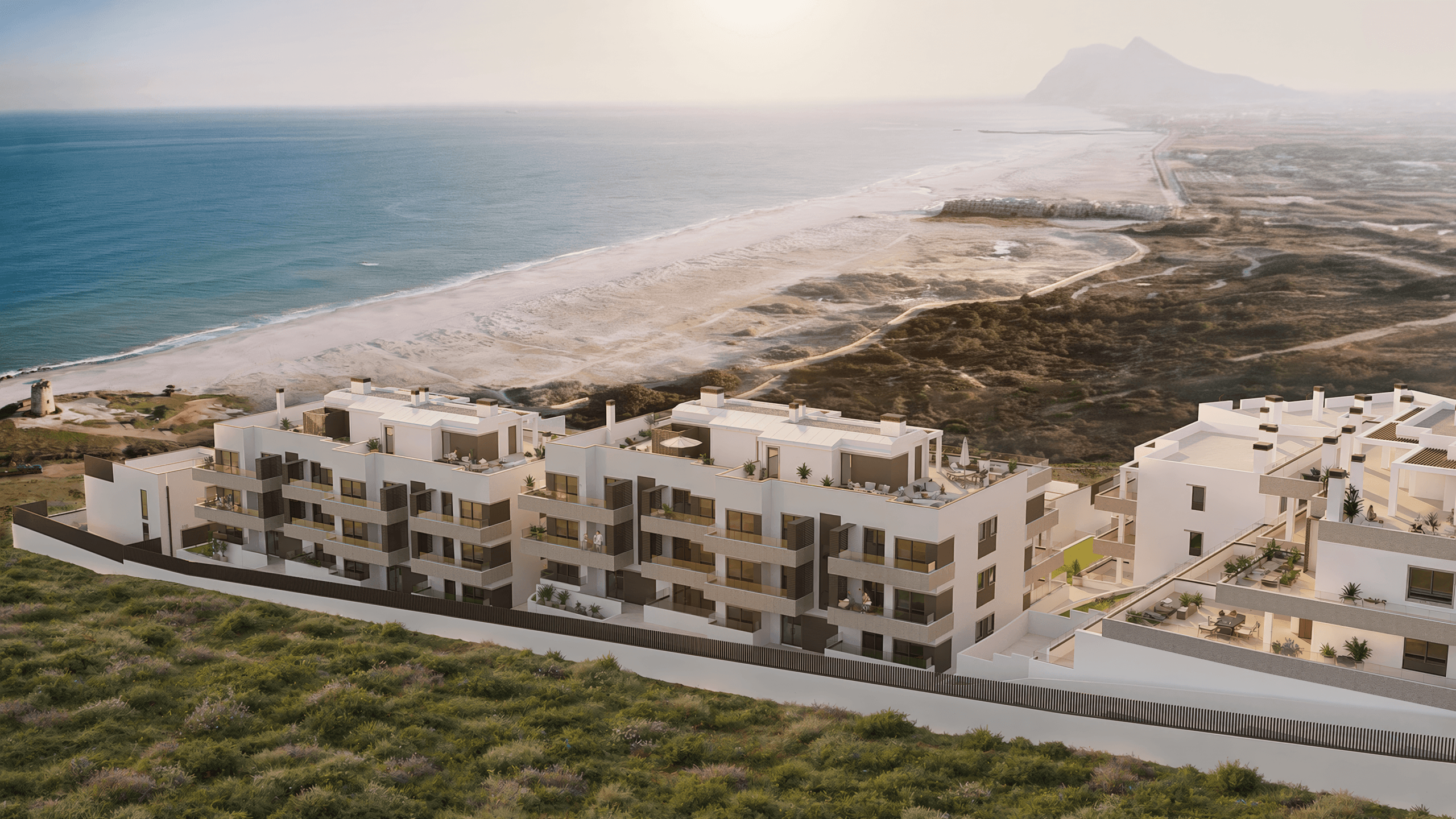 Apartament z tarasem, 50m od plaży – Torrenueva, blisko Sotogrande