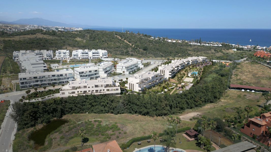Apartament w nowej inwestycji z tarasem, 5 min od plaży – Estepona