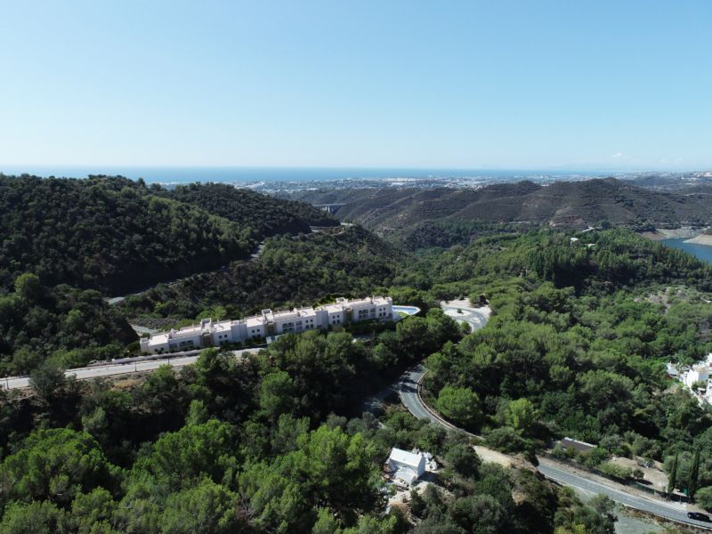 Apartament w nowej inwestycji ALMAZARA FOREST: Taras i las – Istán