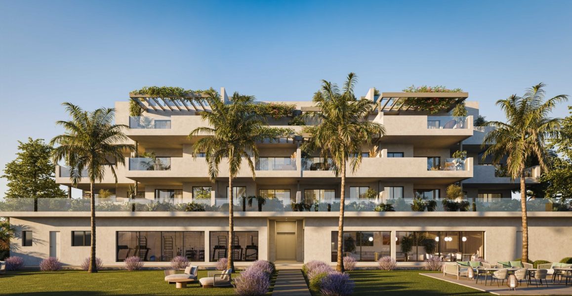 Nowoczesny Apartament Costa del Sol: Widok na Morze i Duży Taras