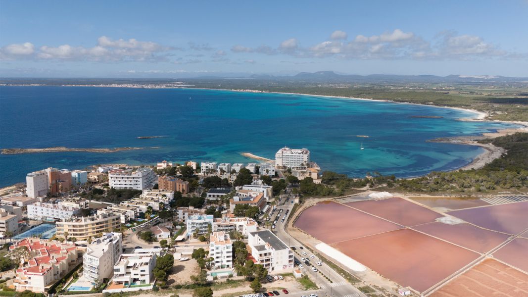 Nowoczesne apartamenty 100m od morza – Colonia de Sant Jordi